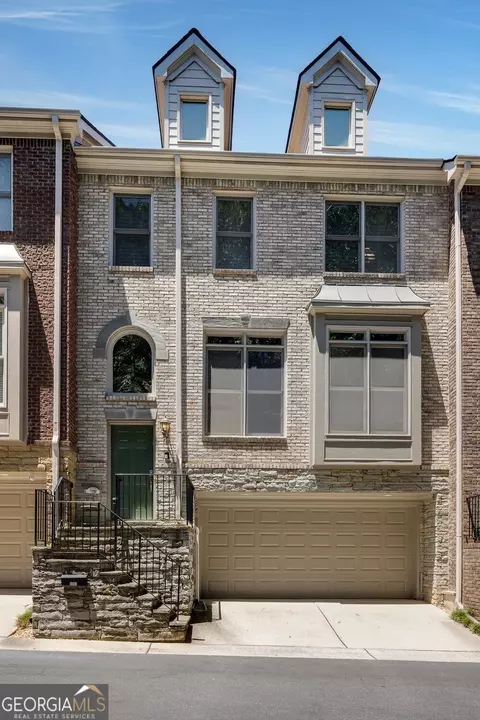 5561 Julian Pl, Atlanta, GA 30342
