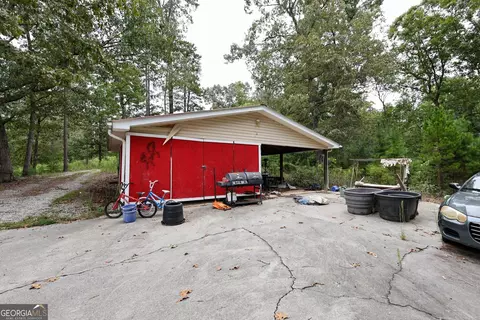 Exterior - 263 Cole Lake Dr, Toccoa, GA 30577 photo 3 of 15