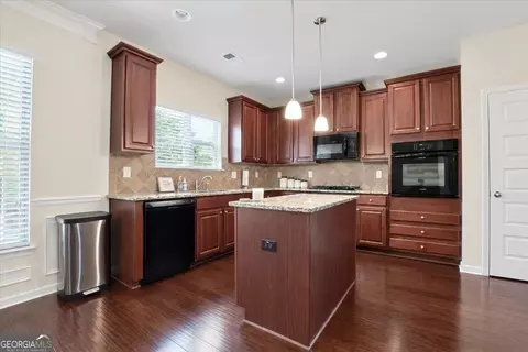 Kitchen - 225 Silver Rdg, Covington, GA 30016 photo 3 of 3