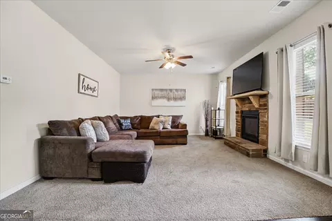 Living - 225 Silver Rdg, Covington, GA 30016 photo 2 of 3