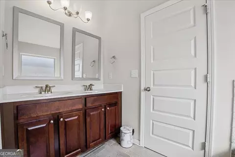 Entry Way - 225 Silver Rdg, Covington, GA 30016 photo 7 of 8