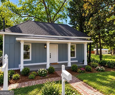 8 Long St, Newnan, GA 30263