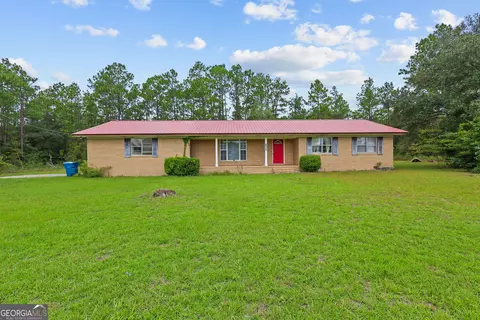 1641 Spring Grove Rd, Jesup, GA 31545