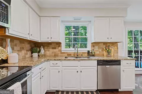 Kitchen - 3752 Frederica Rd NW, Berkeley Lake, GA 30096 photo 5 of 9