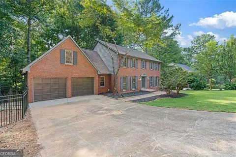 Exterior - 3752 Frederica Rd NW, Berkeley Lake, GA 30096 photo 8 of 28