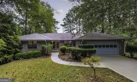 7012 S Pinewood Ct, Villa Rica, GA 30180