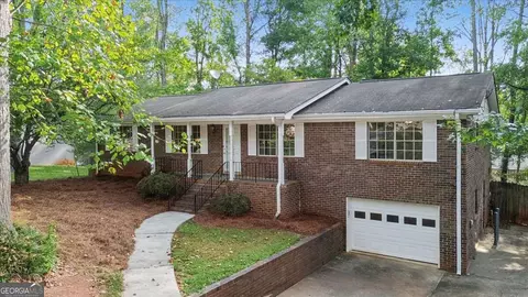 3915 Green Forest Ln SE, Smyrna, GA 30082
