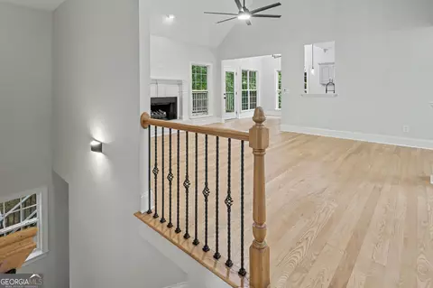 Entry Way - 174 Tusquittee Trl, Cornelia, GA 30531 photo 3 of 4