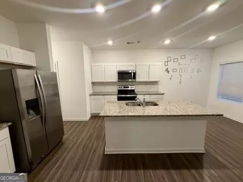 Kitchen - 1408 Ben Park Way, Grayson, GA 30017 photo 1 of 4