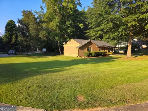 Exterior - 3118 Caliente Ln, Rex, GA 30273 photo 4 of 4