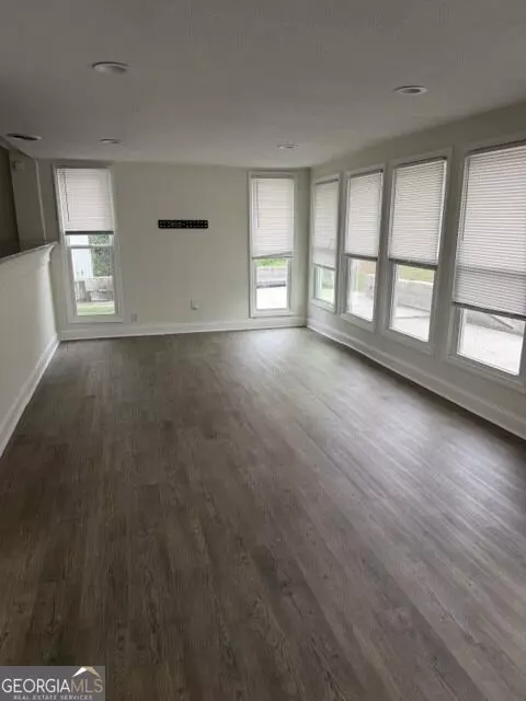 Living - 3320 Oakridge, Augusta, GA 30909 photo 2 of 3