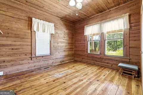 Bedroom - 3213 Highway 326, Commerce, GA 30530 photo 4 of 5