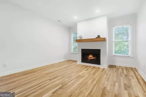 Living - 3355 Kates Way, Duluth, GA 30097 photo 7 of 7