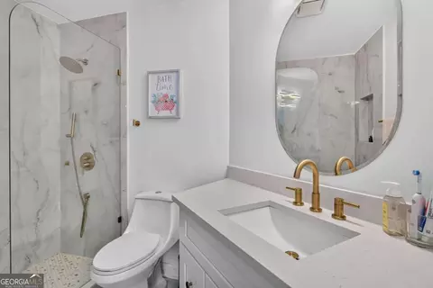 Bath - 3355 Kates Way, Duluth, GA 30097 photo 2 of 6