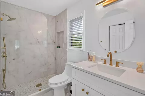Bath - 3355 Kates Way, Duluth, GA 30097 photo 5 of 6