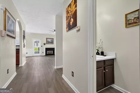 Entry Way - 11240 Aliyah Dr, Hampton, GA 30228 photo 3 of 4