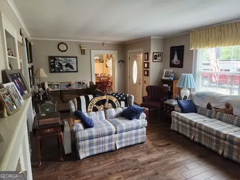 Living - 352 S Dugger Ave, Roberta, GA 31078 photo 1 of 5