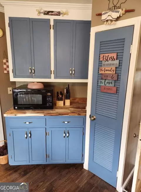Kitchen - 352 S Dugger Ave, Roberta, GA 31078 photo 5 of 7