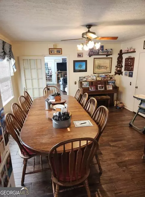 Dining - 352 S Dugger Ave, Roberta, GA 31078 photo 1 of 5