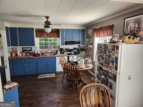 Kitchen - 352 S Dugger Ave, Roberta, GA 31078 photo 6 of 7