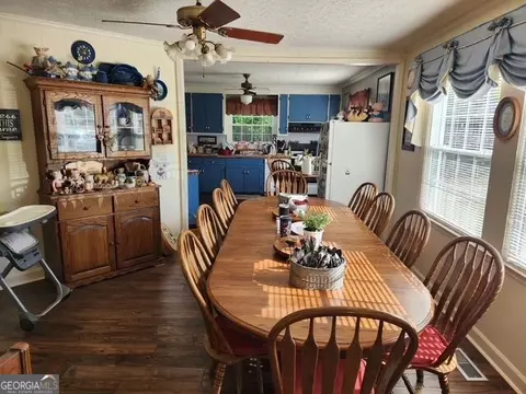 Dining - 352 S Dugger Ave, Roberta, GA 31078 photo 2 of 5