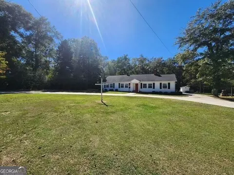 Exterior - 352 S Dugger Ave, Roberta, GA 31078 photo 3 of 4
