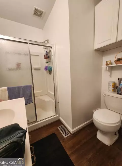 Bath - 352 S Dugger Ave, Roberta, GA 31078 photo 3 of 5