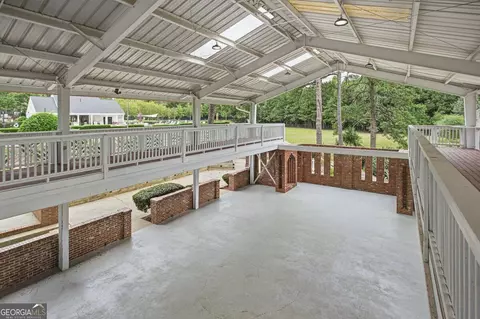 Exterior - 935 Lakeside Cir, Covington, GA 30016 photo 8 of 8