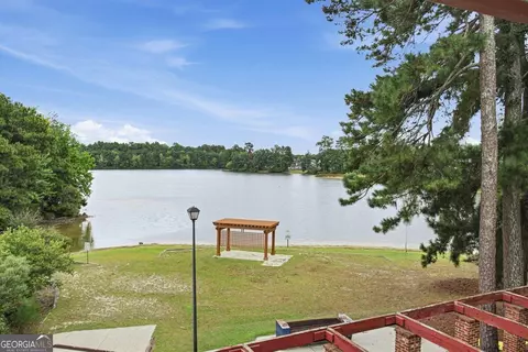 View/Area - 935 Lakeside Cir, Covington, GA 30016 photo 2 of 4