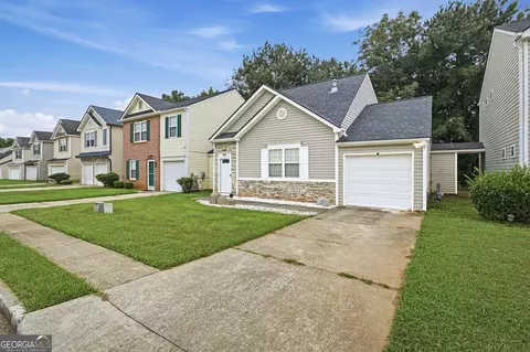 Exterior - 935 Lakeside Cir, Covington, GA 30016 photo 3 of 8