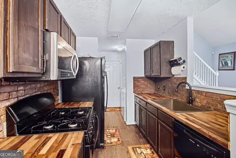 Kitchen - 935 Lakeside Cir, Covington, GA 30016 photo 1 of 3