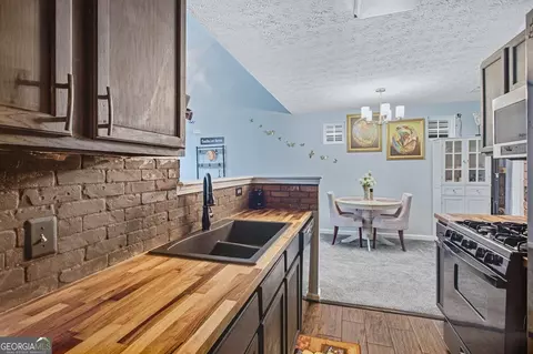 Kitchen - 935 Lakeside Cir, Covington, GA 30016 photo 2 of 3