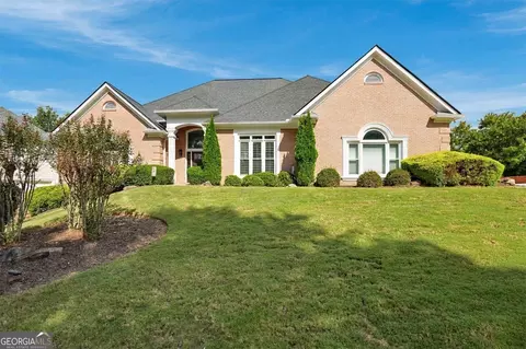 6201 Indian River Dr, Peachtree Corners, GA 30092