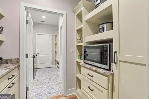 Entry Way - 1608 Thompson Ln, Jasper, GA 30143 photo 2 of 3