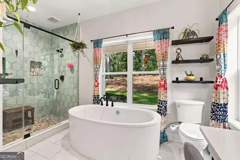Bath - 1608 Thompson Ln, Jasper, GA 30143 photo 1 of 8