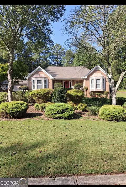 4695 Rutledge Dr, Snellville, GA 30039