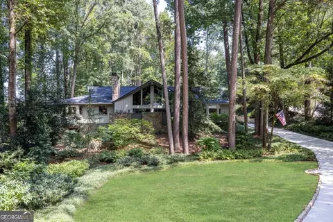 945 River Overlook Ct, Sandy Springs, GA 30328
