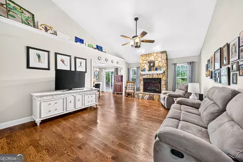 Living - 223 Stonebrook Dr, Demorest, GA 30535 photo 1 of 2
