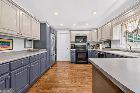 Kitchen - 223 Stonebrook Dr, Demorest, GA 30535 photo 1 of 6