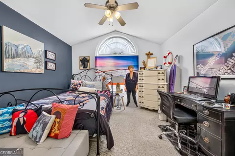 Bedroom - 223 Stonebrook Dr, Demorest, GA 30535 photo 5 of 7