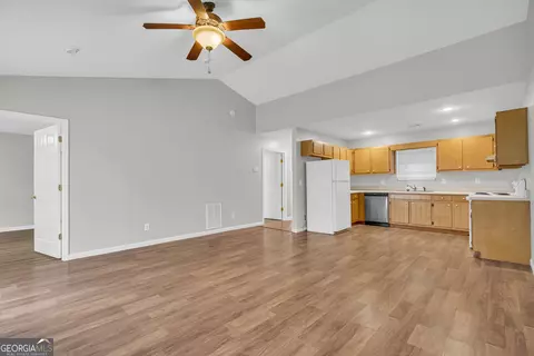 Living - 688738748 Black Mountain Rd, Toccoa, GA 30577 photo 3 of 5