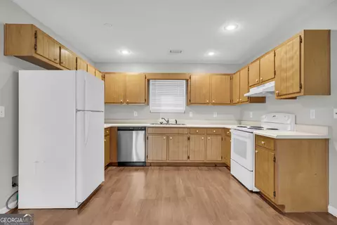 Kitchen - 688738748 Black Mountain Rd, Toccoa, GA 30577 photo 1 of 2