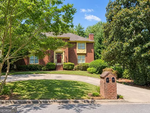 8880 Carroll Manor Dr, Atlanta, GA 30350