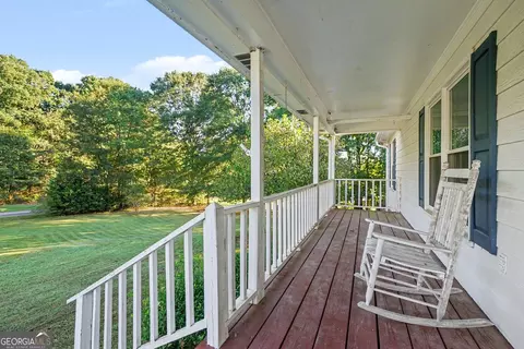 Exterior - 1204 Ridgecrest Dr, Winder, GA 30680 photo 1 of 6