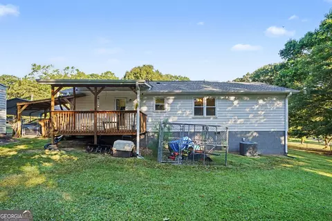 Exterior - 1204 Ridgecrest Dr, Winder, GA 30680 photo 3 of 6