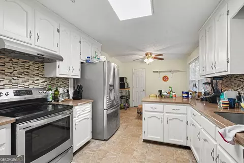 Kitchen - 1204 Ridgecrest Dr, Winder, GA 30680 photo 1 of 1
