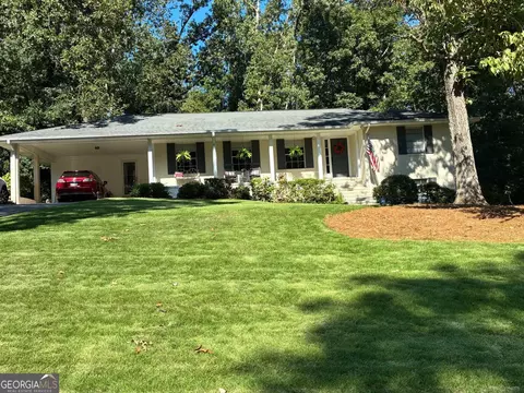 1130 Cumberland Valley Rd, Gainesville, GA 30501