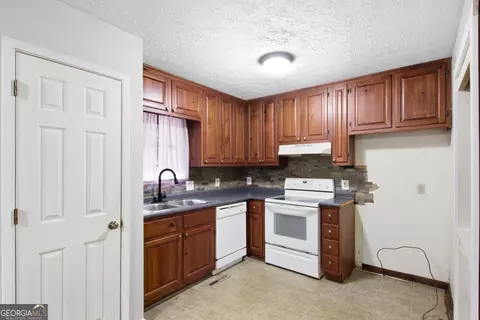 Kitchen - 404 Stancil Dr, Toccoa, GA 30577 photo 1 of 1