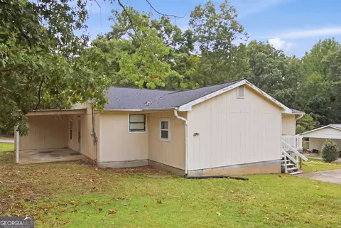 Exterior - 404 Stancil Dr, Toccoa, GA 30577 photo 3 of 11