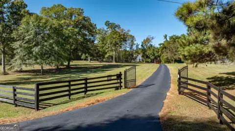 8995 Gullatt Rd, Palmetto, GA 30268